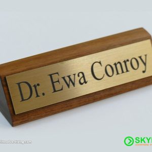 Table Top with Wooden Base and Plate