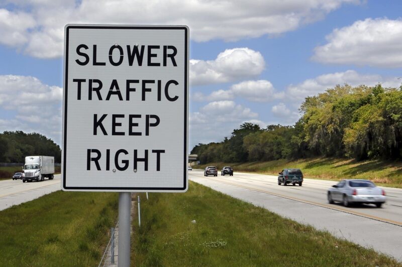 Traffic and Street Sign- Reflective Keep Right/Left