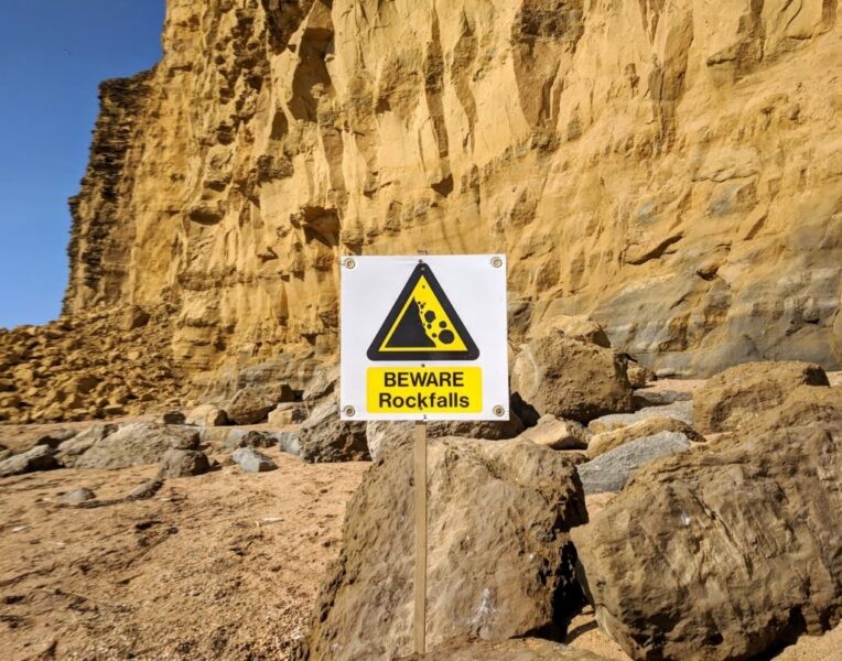 Mining Site Safety Sign- Rockfall Hazard